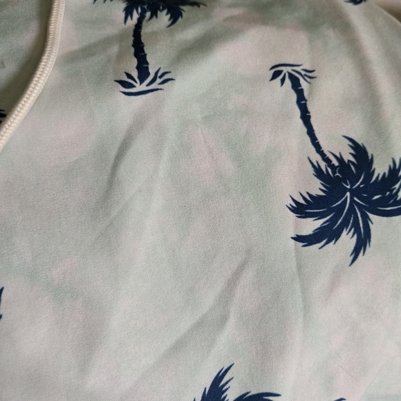 Old Navy Men's Palm Tree Print Board Shorts | Size 36 - Picture 8 of 8